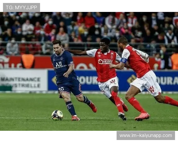 亚眠主场告负，未能守住领先优势，亚眠攻势