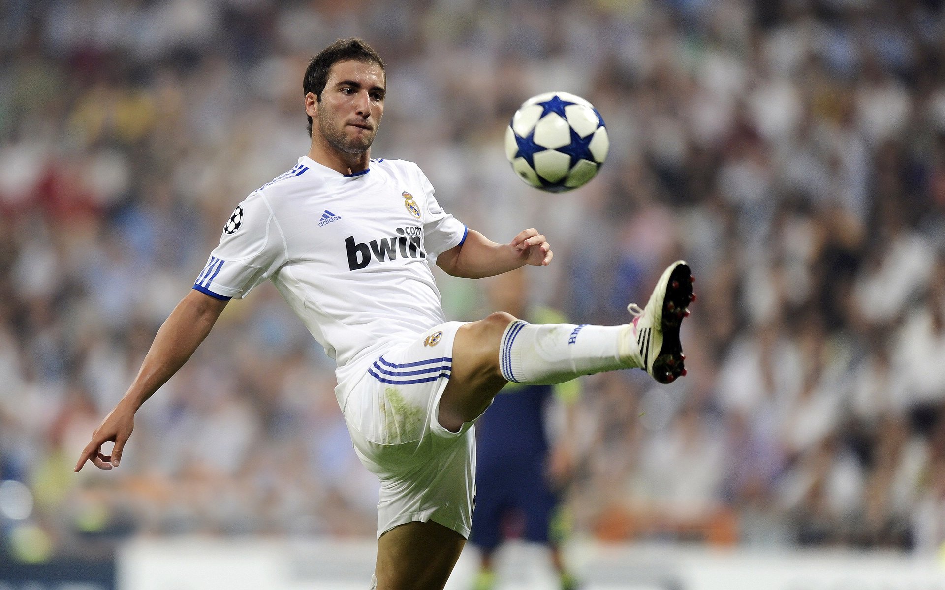 NBA火箭队110-102独行侠迎来四连胜，杜兰特21分，阿门27分4助攻，火箭队与独行侠比赛