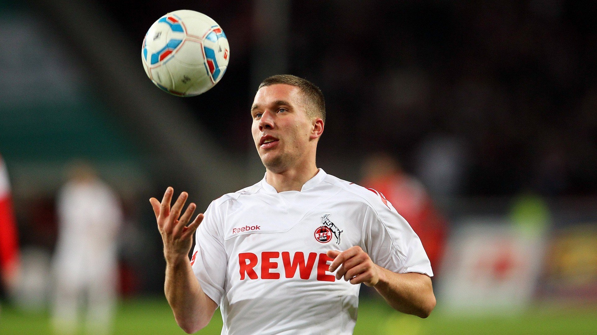 西甲巴萨主场3比1击败塞维利亚 青年锋线持续贡献进球，2021巴萨vs塞维利亚